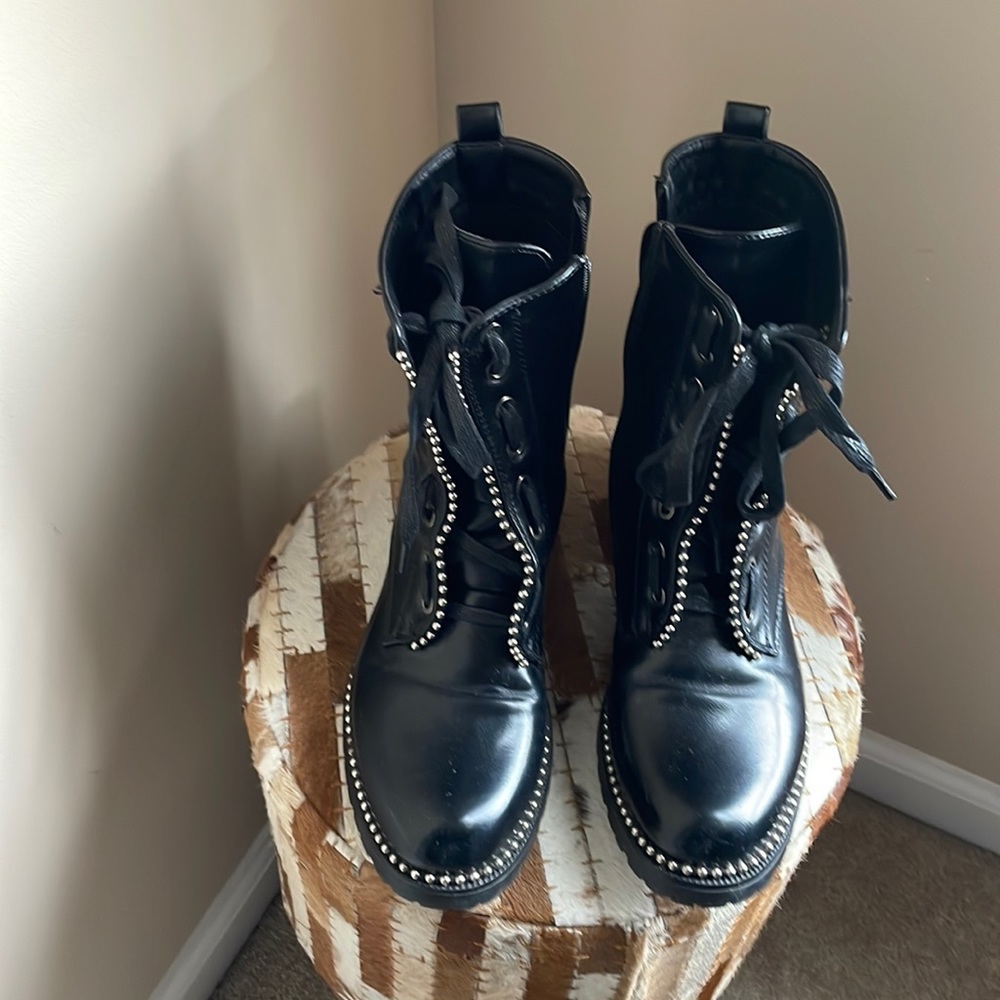 Black Boots